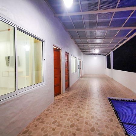 Thepprasit Cosy Villa Джомтиен Бийч Екстериор снимка