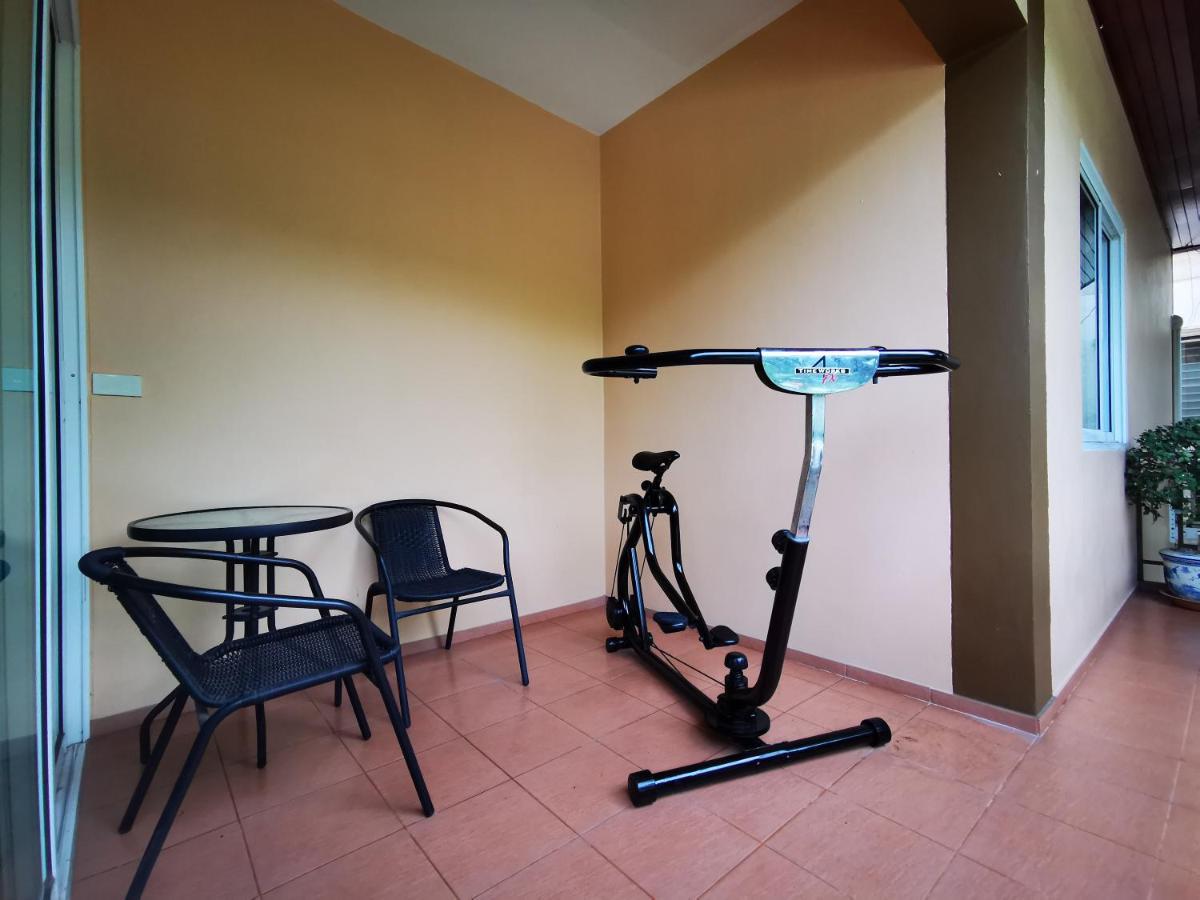Thepprasit Cosy Villa Джомтиен Бийч Екстериор снимка
