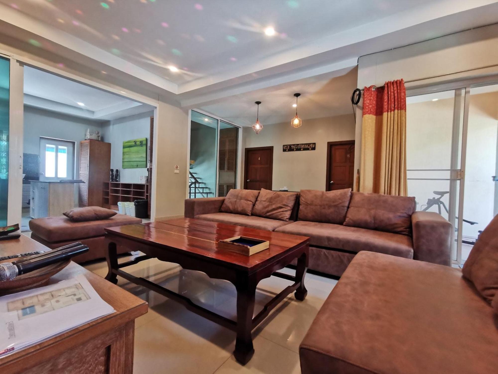 Thepprasit Cosy Villa Джомтиен Бийч Екстериор снимка