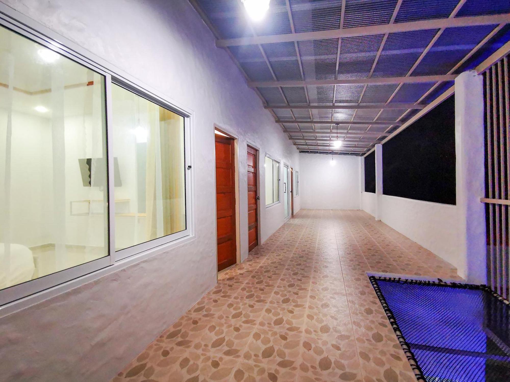 Thepprasit Cosy Villa Джомтиен Бийч Екстериор снимка