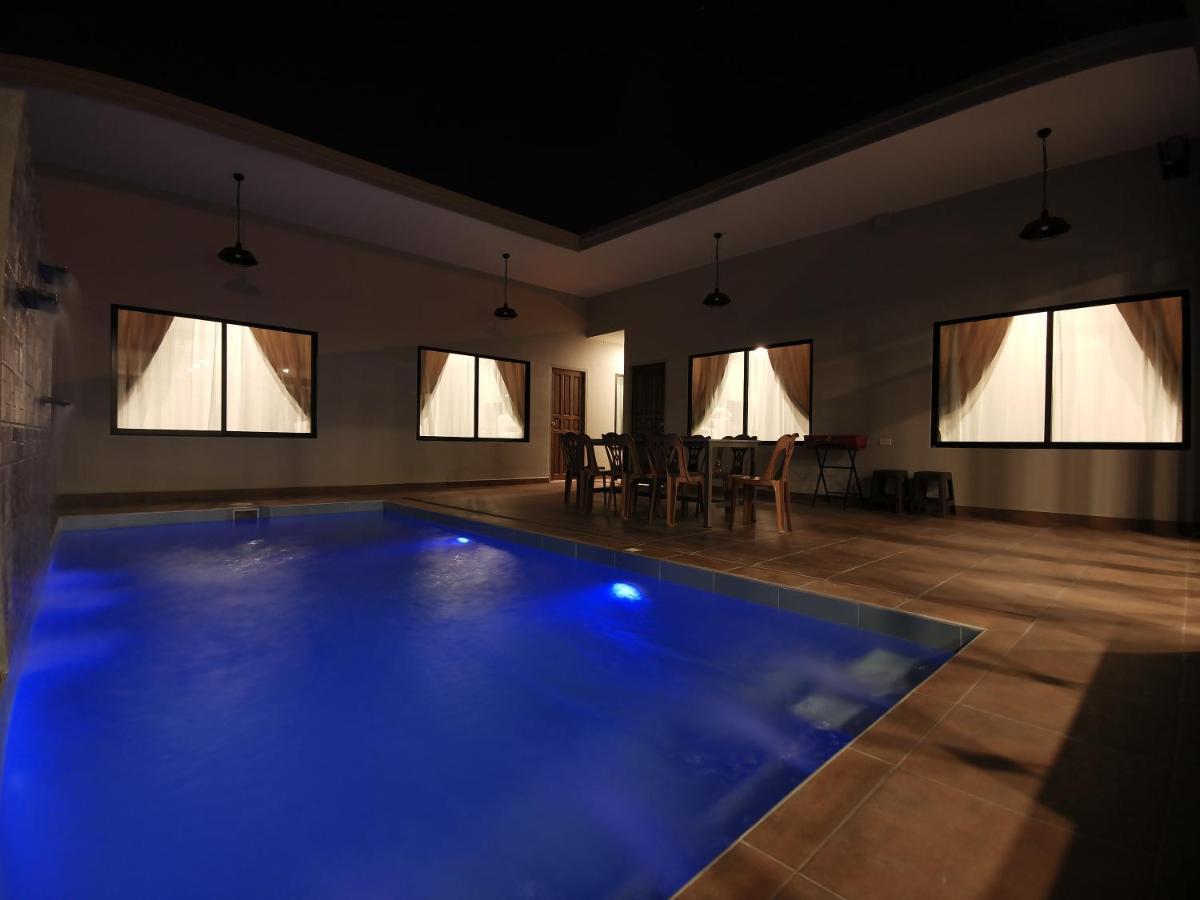 Thepprasit Cosy Villa Джомтиен Бийч Екстериор снимка